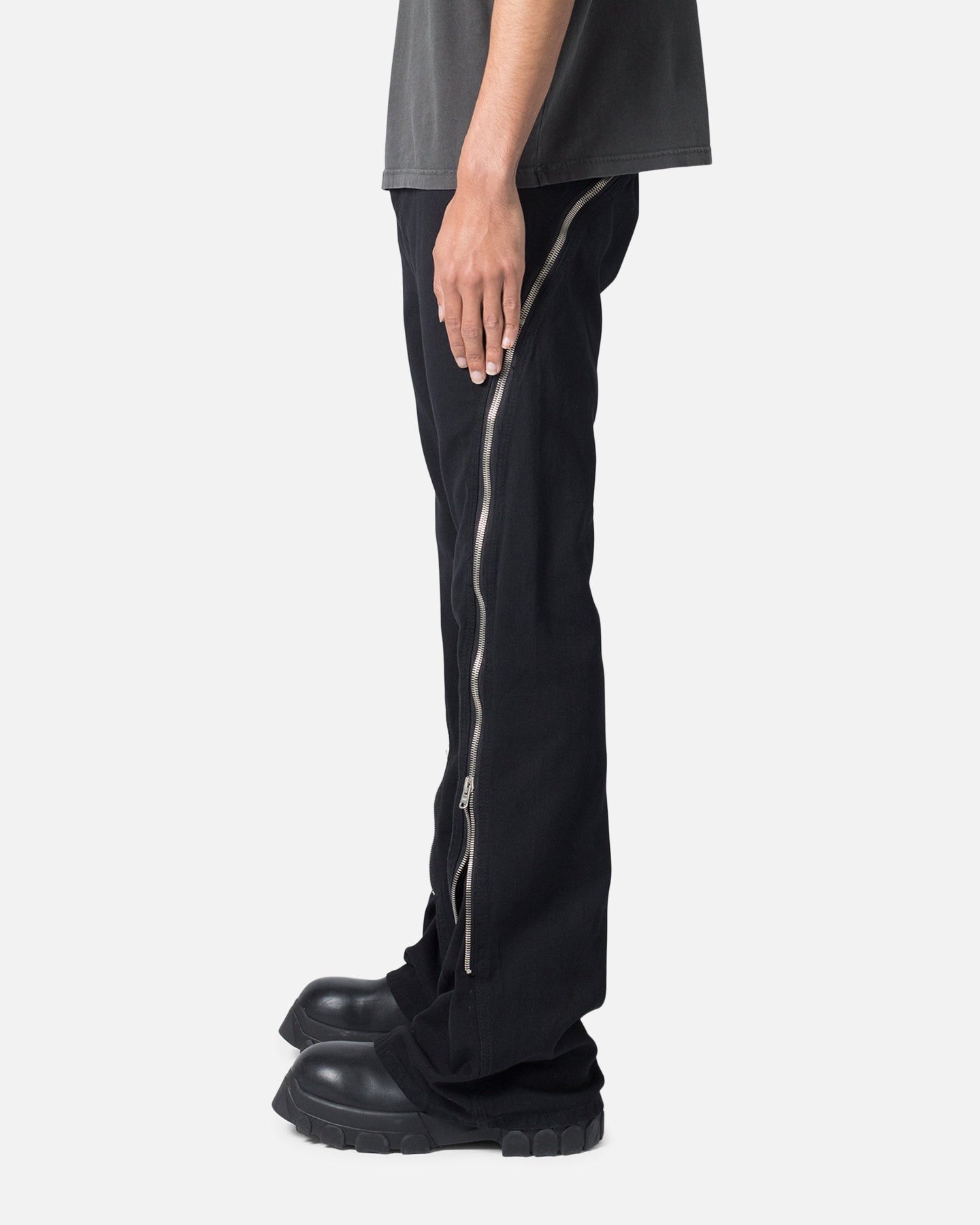 MNML D519 Zipper Flare Denim Jeans Black | Culture Kings US