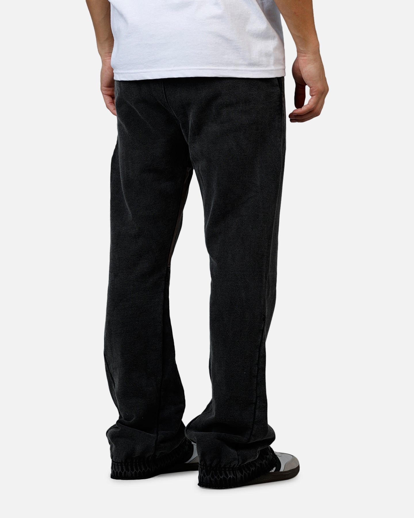 MNML Contrast Bootcut Sweatpants Vintage Black | Culture Kings US