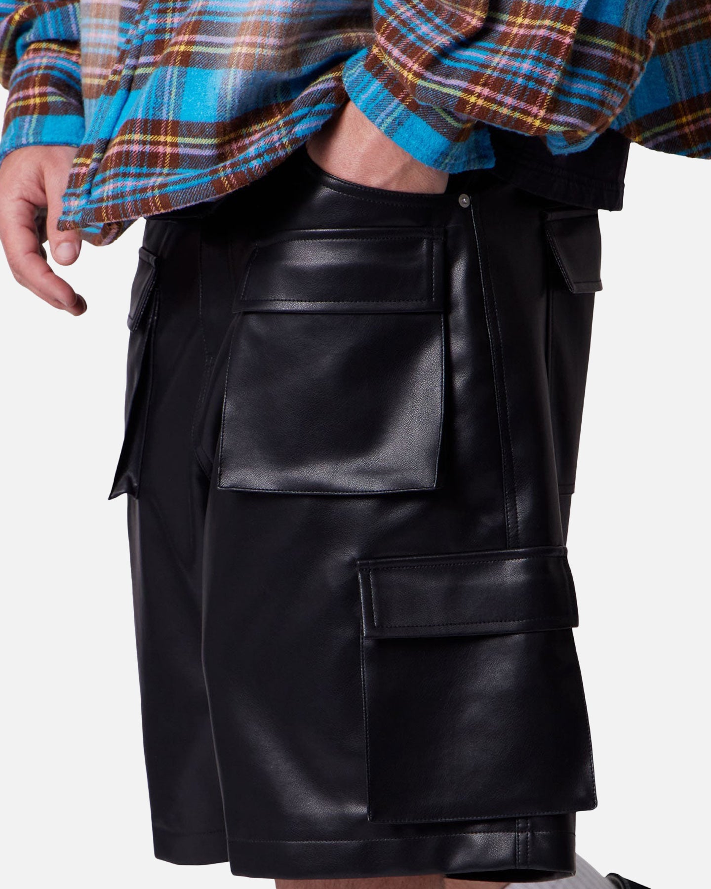 MNML Baggy Vegan Leather Cargo Shorts Black | Culture Kings US