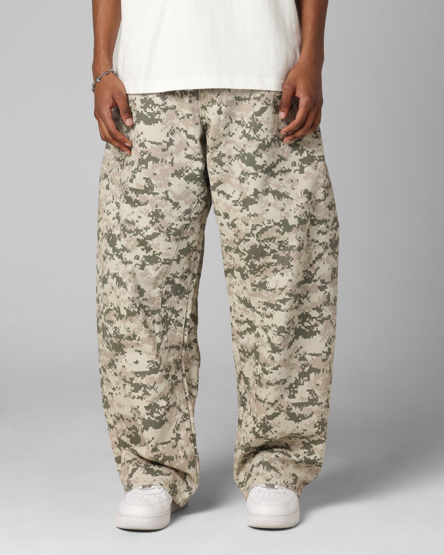 Loiter F-16 Balloon Jeans Digi Camo | Culture Kings US