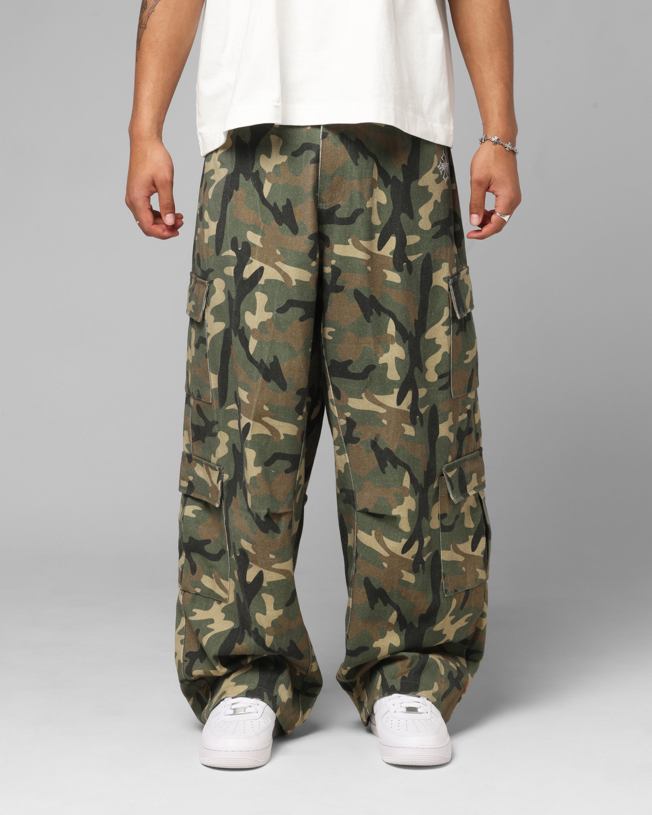 Loiter F-16 Balloon Cargo Pants Woodland Camo | Culture Kings US