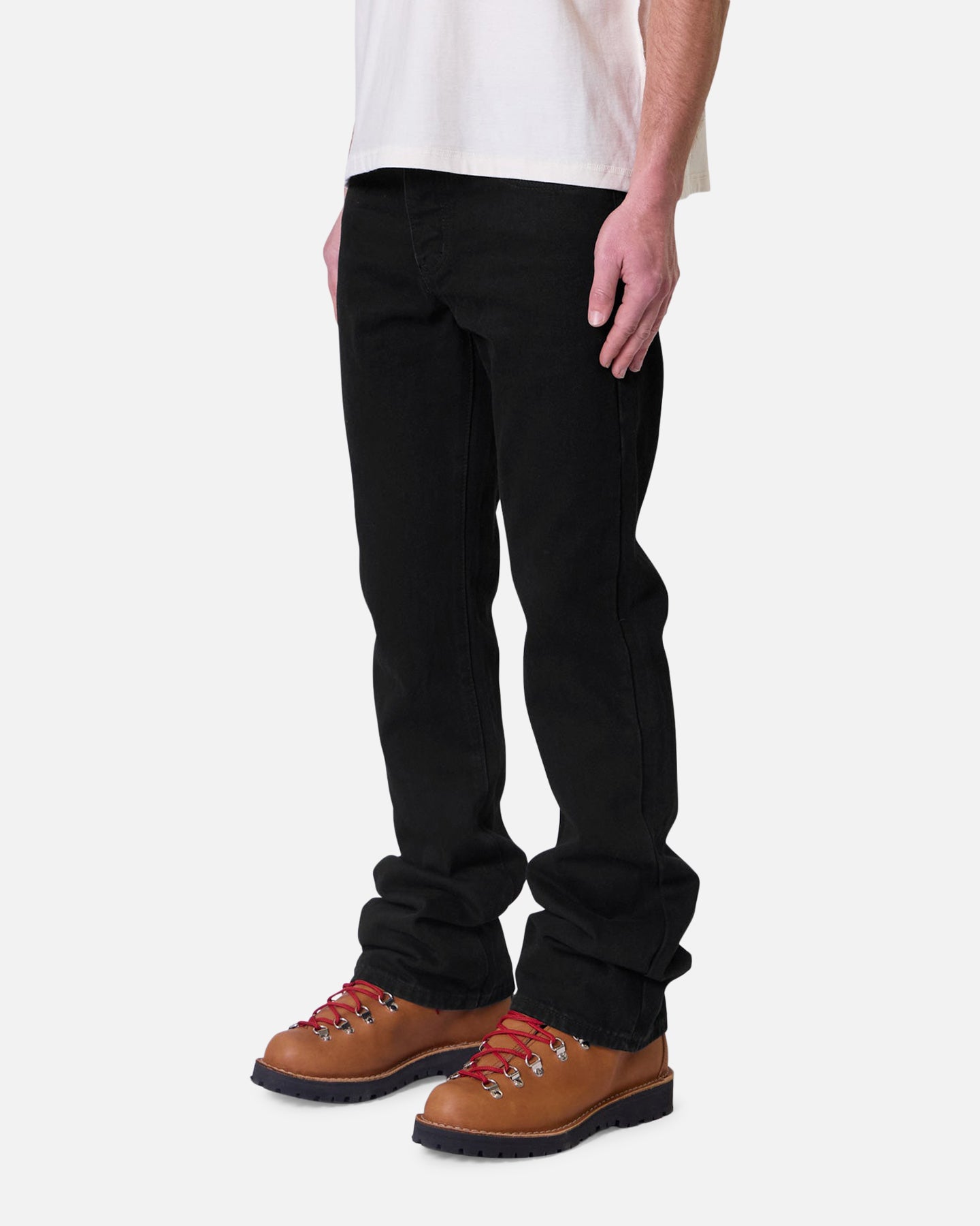 MNML Bootcut Raw Jeans Rinsed Black | Culture Kings US