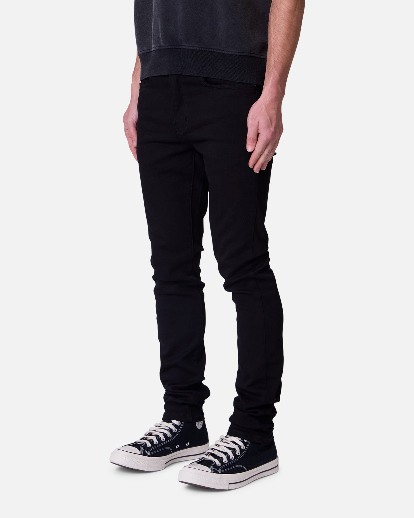mnml slimfitjeans 30 ブラック MNML Skinny Raw Jeans Rinsed Black | Culture Kings US