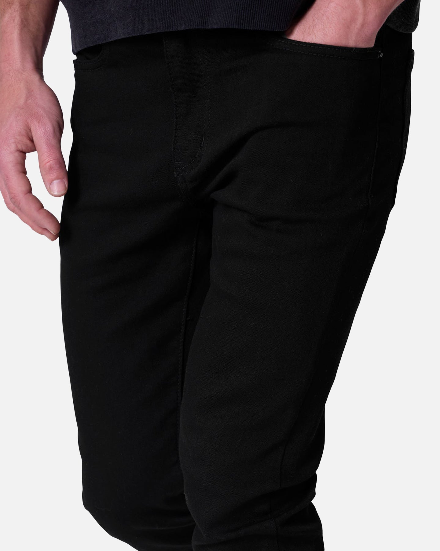 mnml slimfitjeans 30 ブラック MNML Skinny Raw Jeans Rinsed Black | Culture Kings US