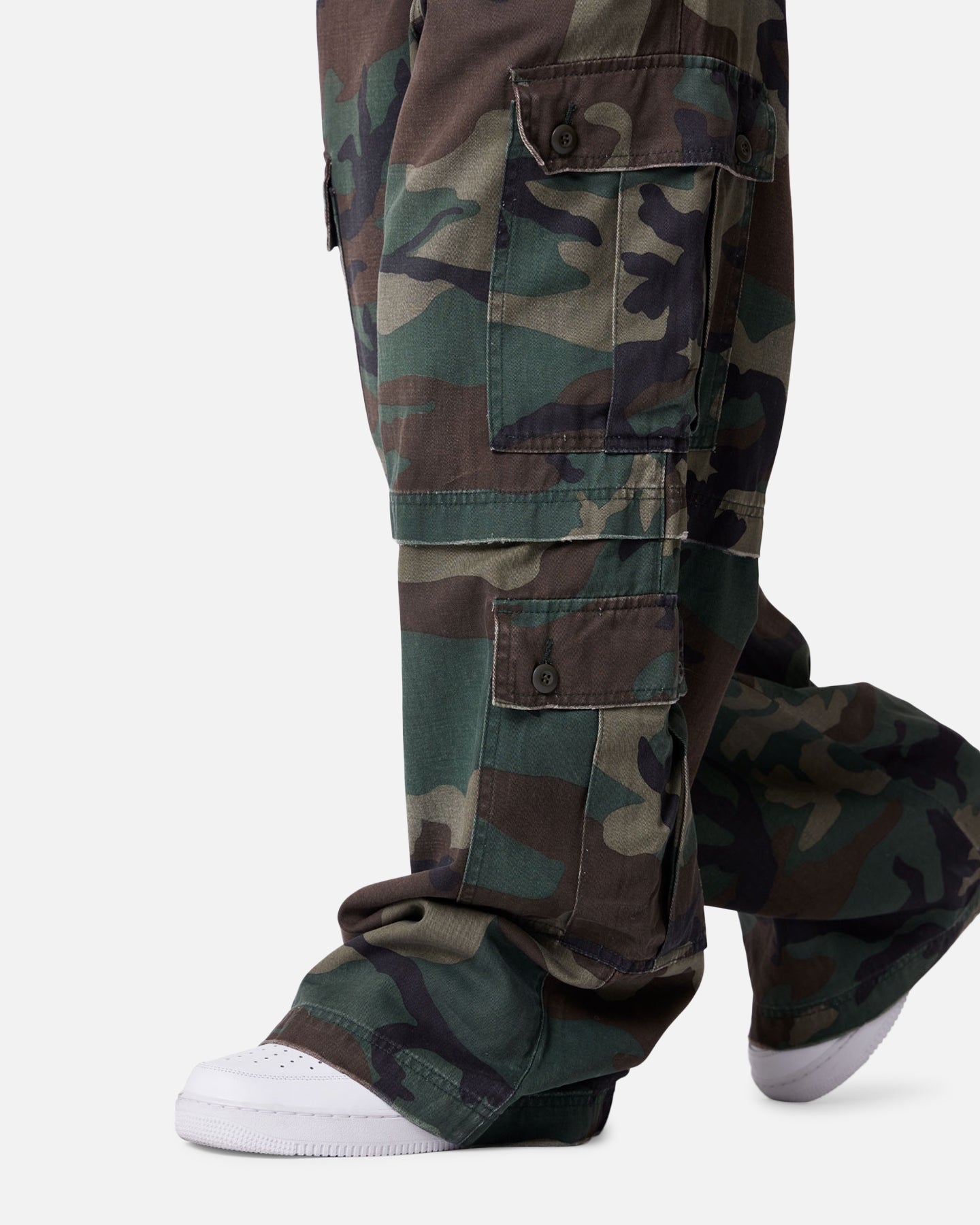 MNML Rave Distressed Cargo Pants Distressed Camo | Culture Kings US