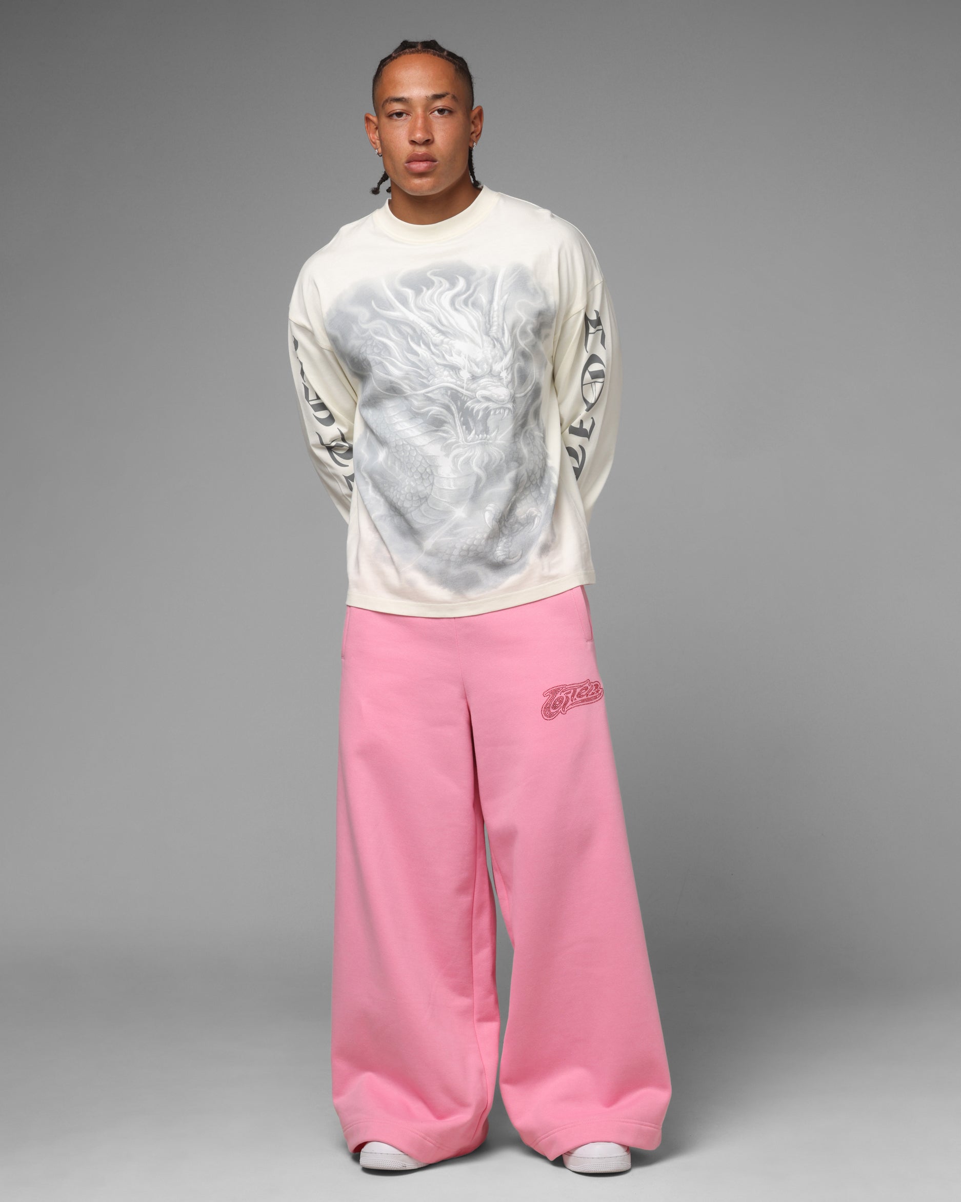 Loiter Weezy Ultra Wide Sweatpants Pink | Culture Kings US