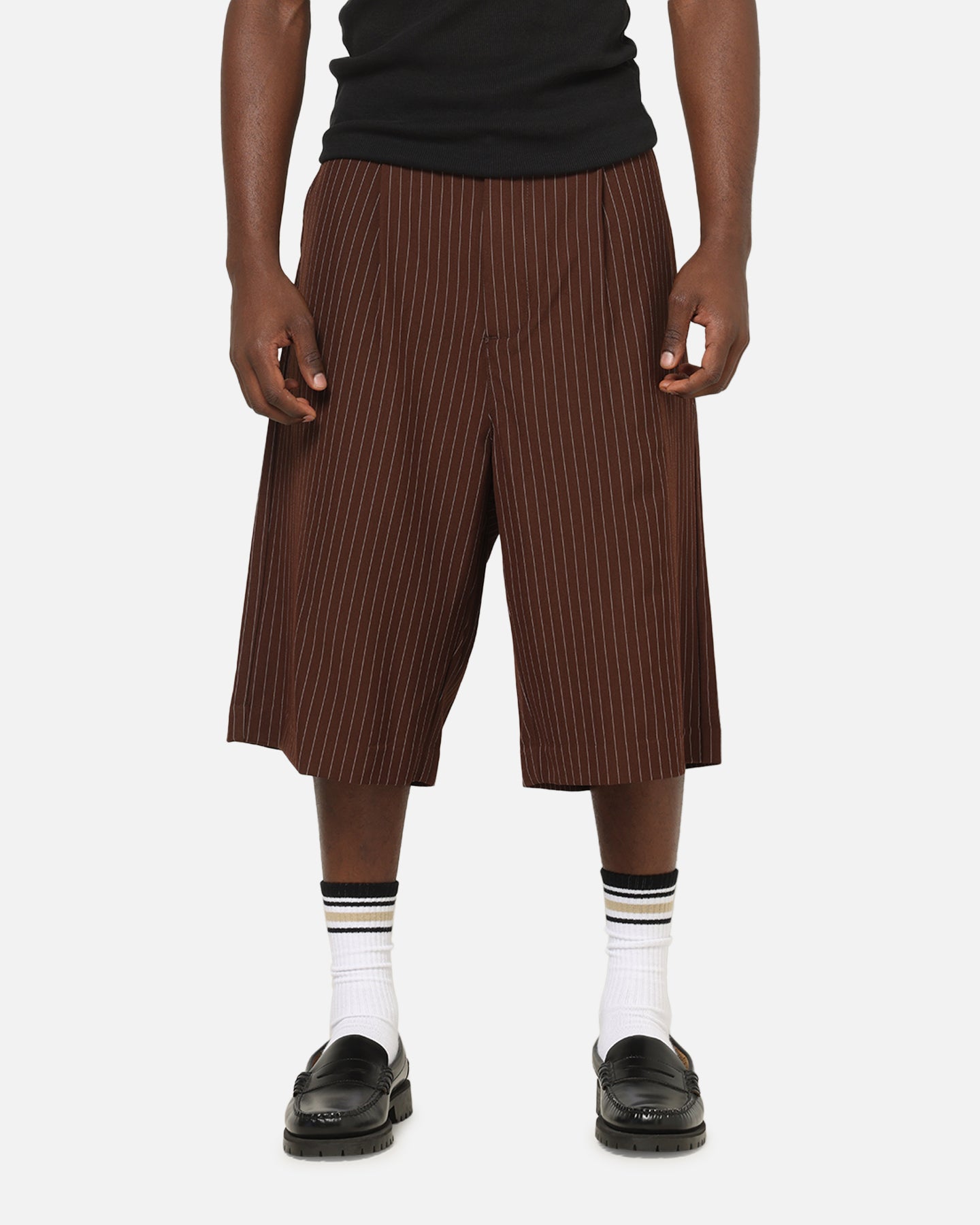 Carre Heritage Pleated Shorts Brown | Culture Kings US