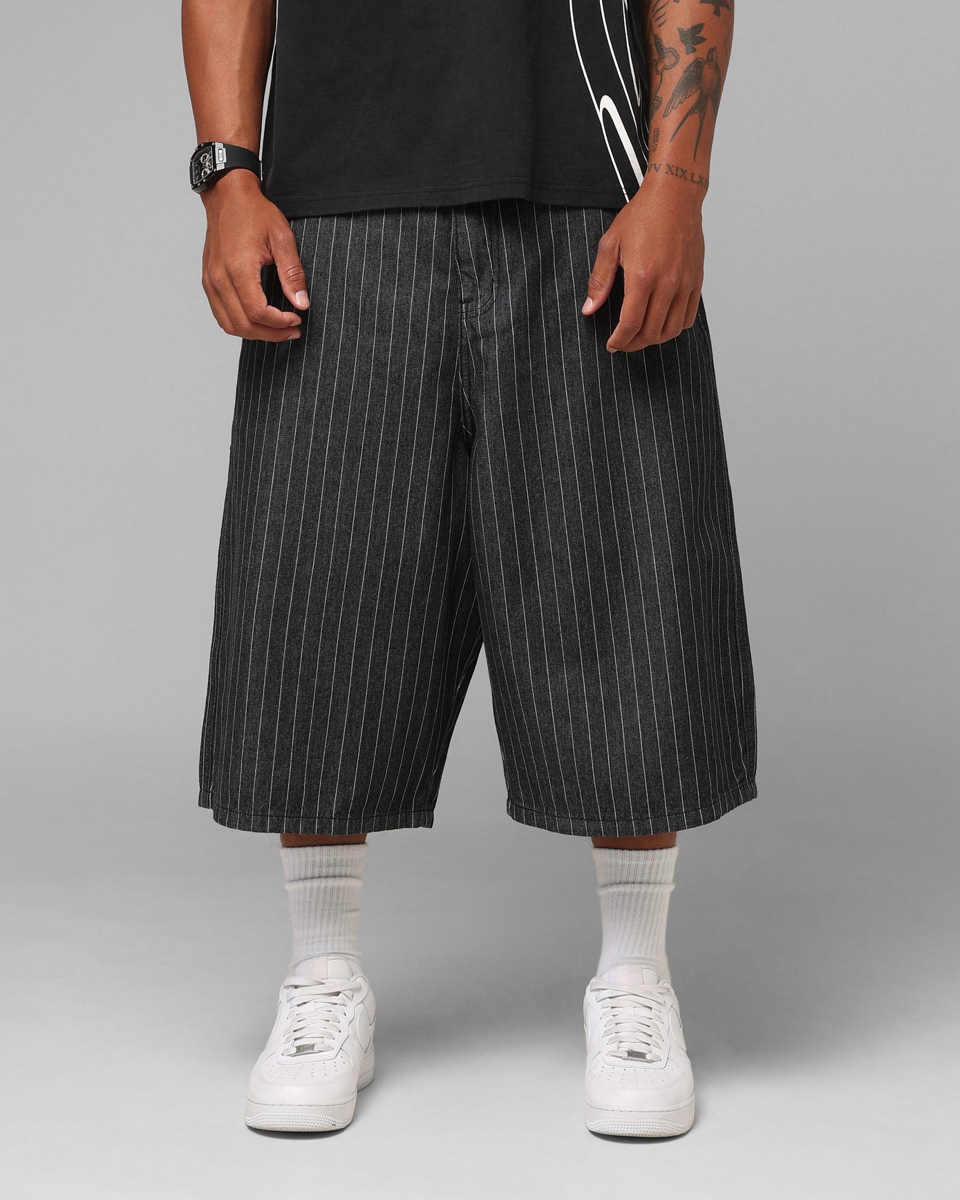 Loiter Hybrid Patch Shorts Black | Culture Kings US