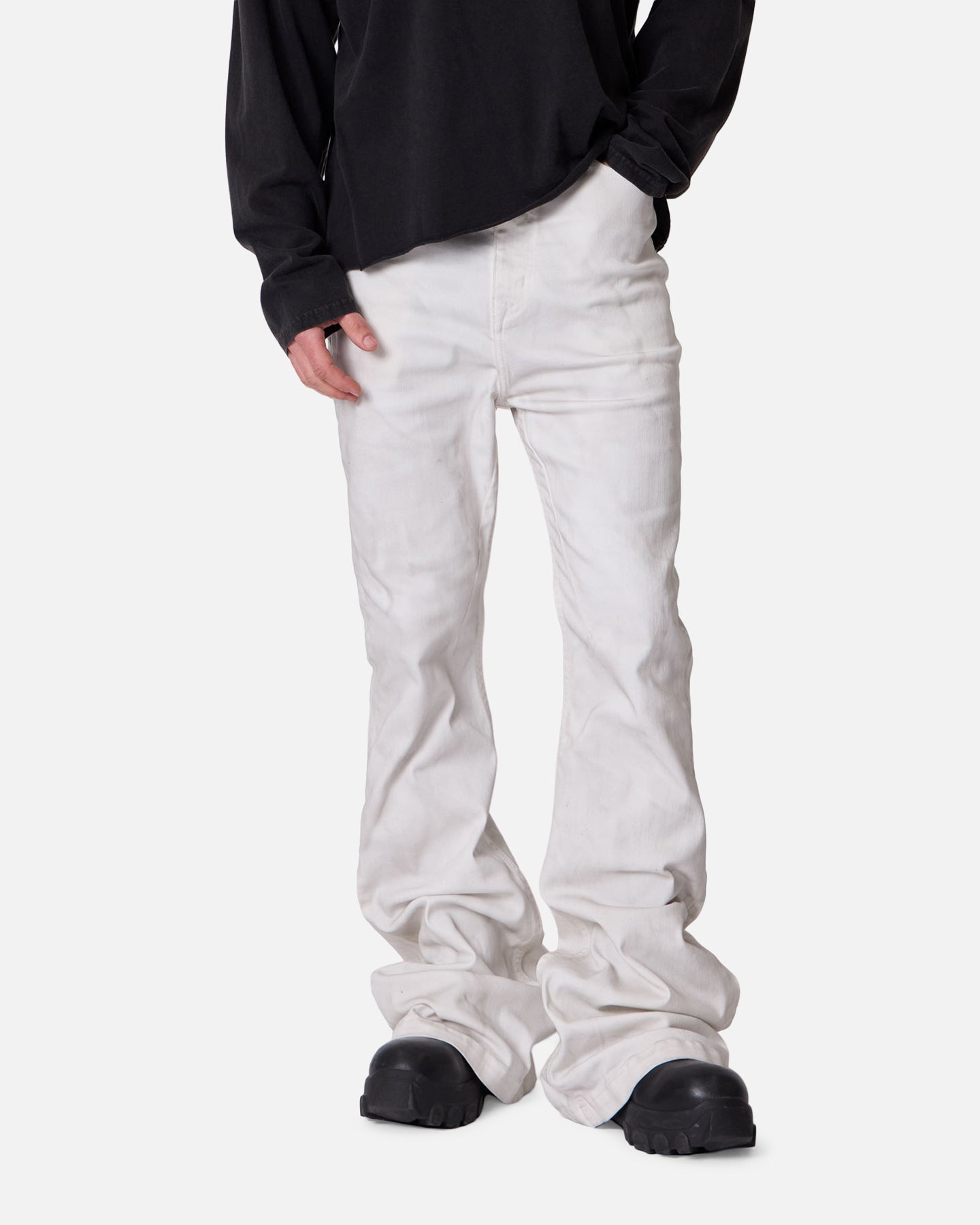 MNML Super Stacked Denim Jeans White | Culture Kings US
