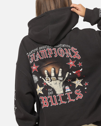 Mitchell & Ness Chicago Bulls Blackletter Champs Box Hoodie Washed Black