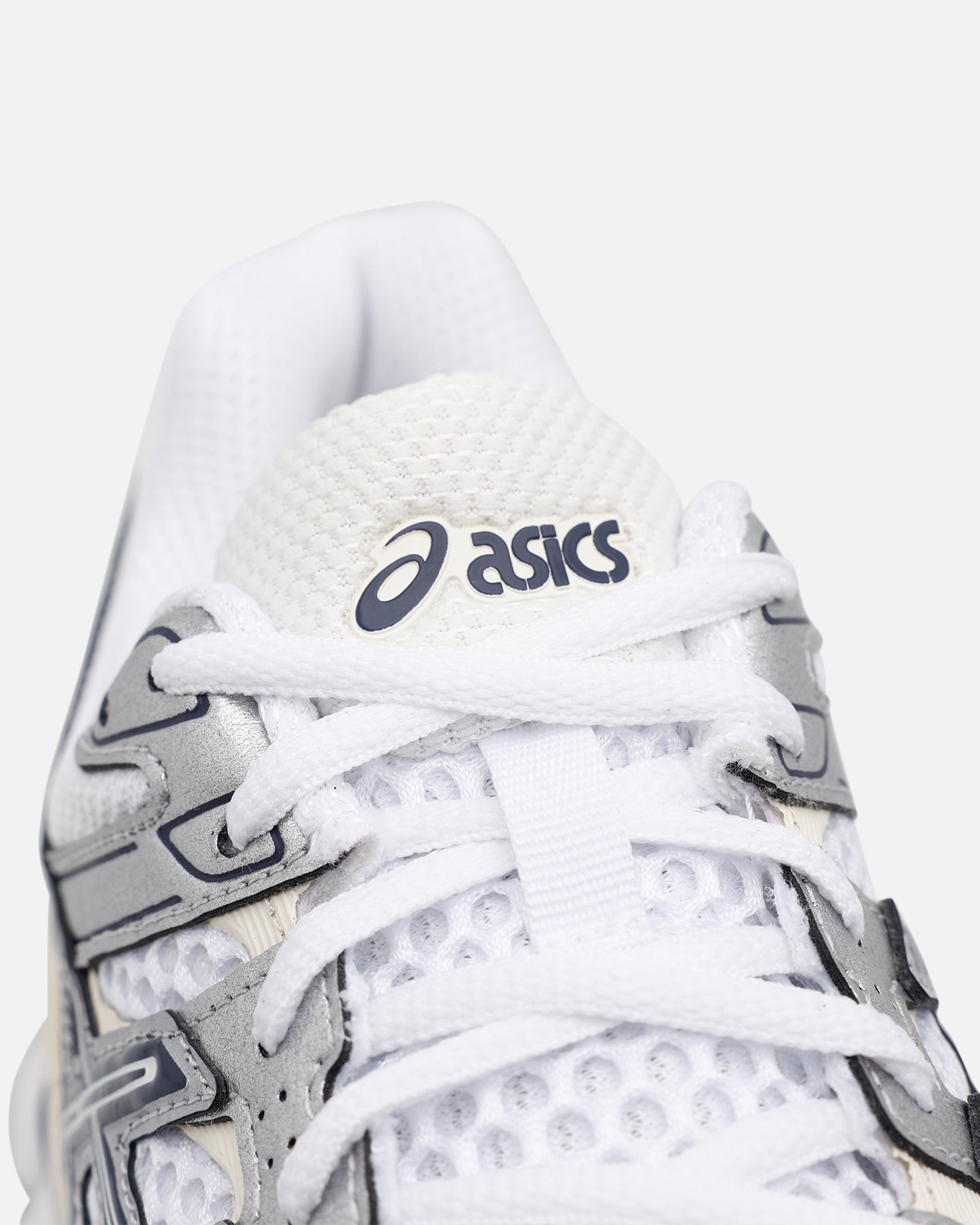 Asics Gel-Cumulus 16 White/Navy | Culture Kings US