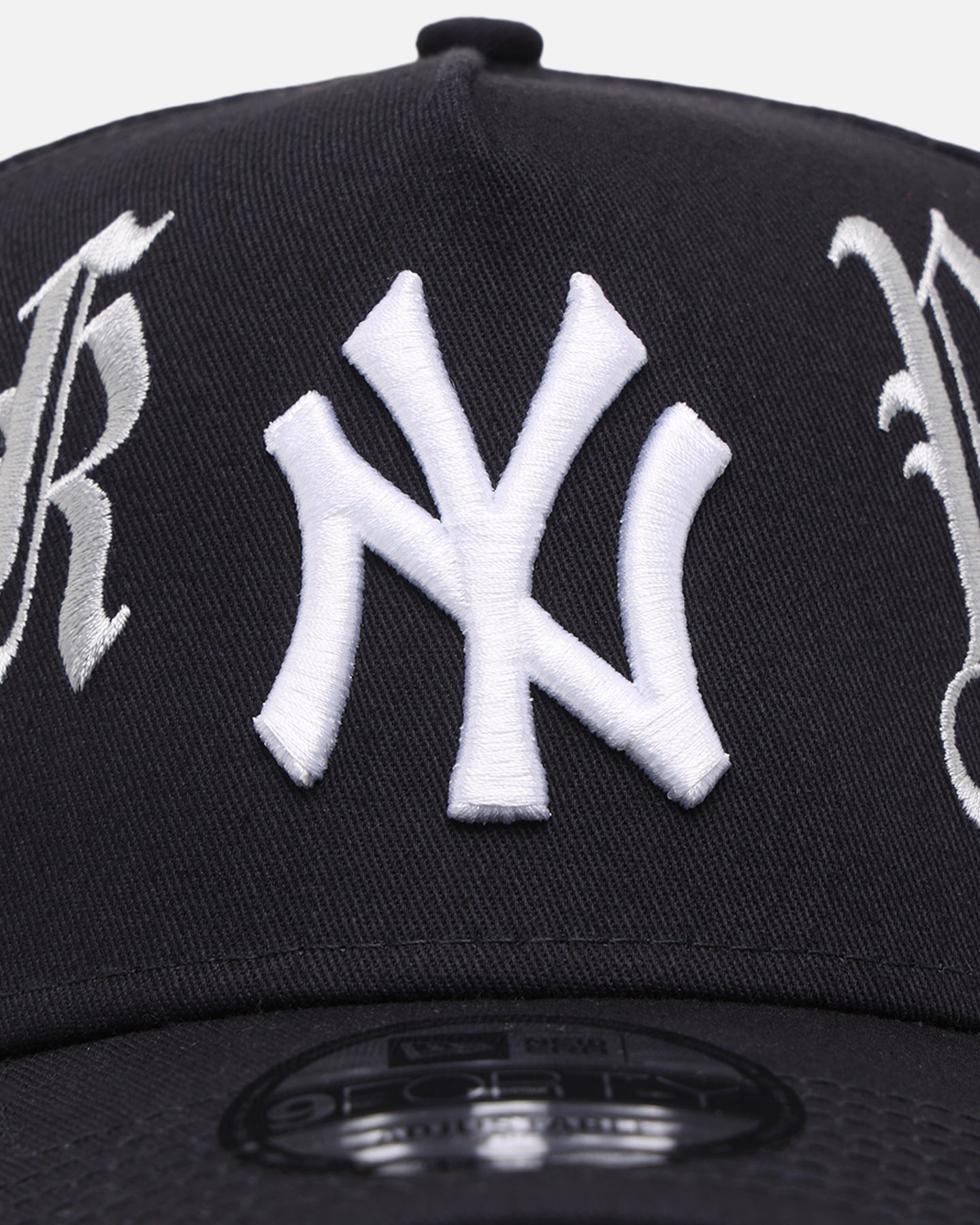 New Era New York Yankees 'Gothic Script' 9FORTY A-Frame Snapback