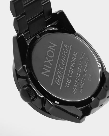 Nixon Corporal SS Black/Gold