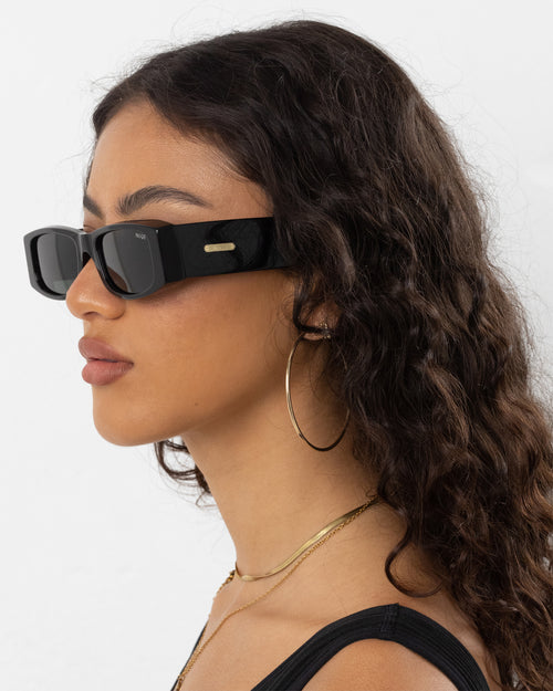 NUQE Igor Sunglasses Black/Gold