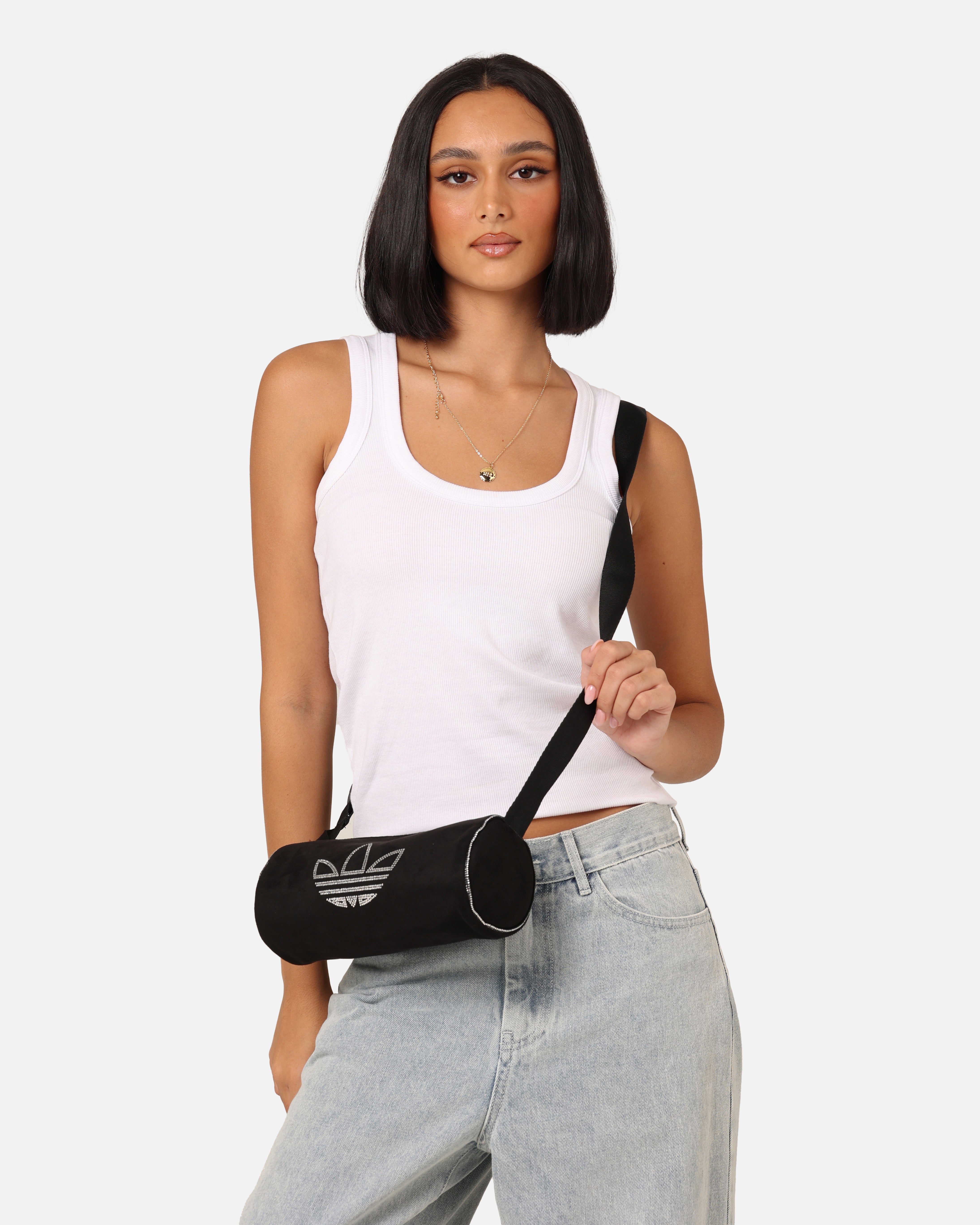 06010670-YB001_womens_009.jpg?