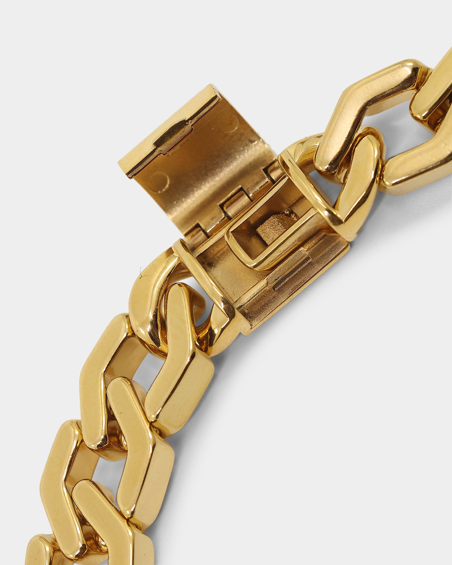 NXS Hex Cut Curb Chain Gold | Culture Kings US