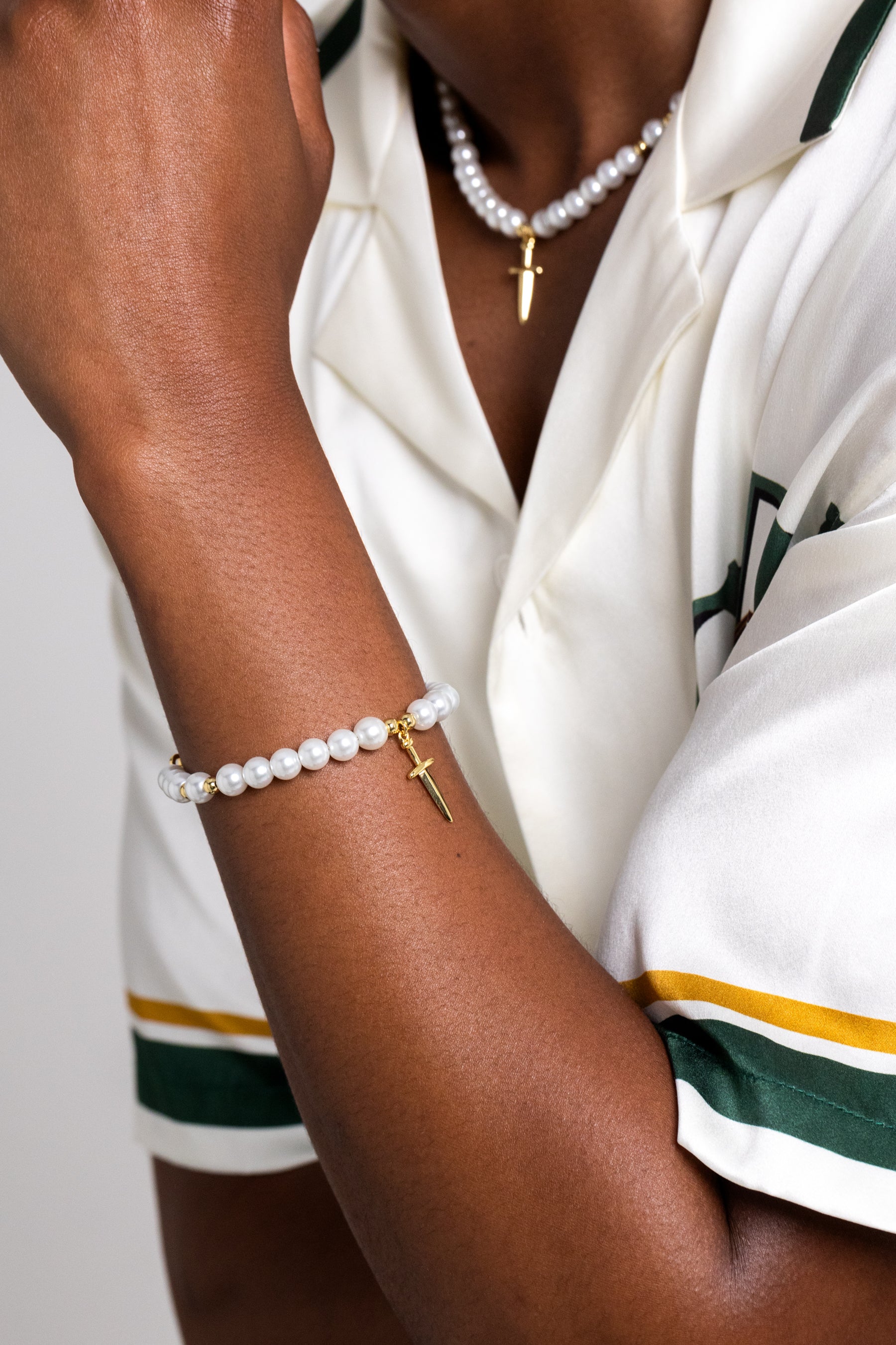 NXS Dagger Pearl Bracelet Pearl/Gold | Culture Kings US