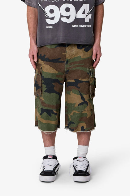 MNML Ultra Baggy Cargo Shorts Camo