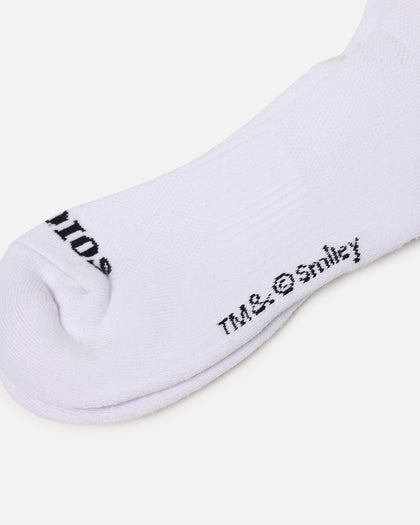 Market X Smiley Badge Crew Socks White