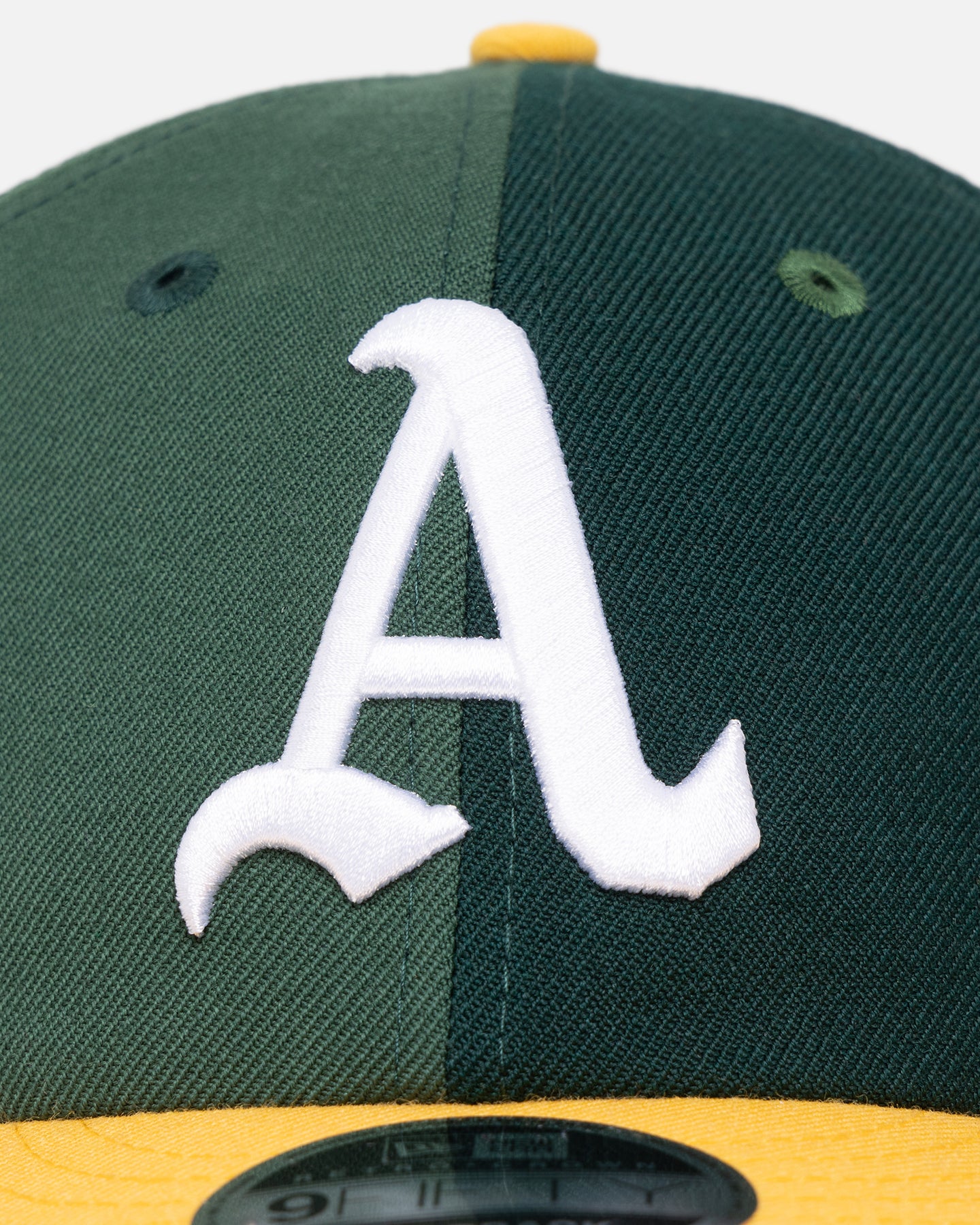 New Era Oakland Athletics 'Woollen Shades' 9FIFTY Retro Crown