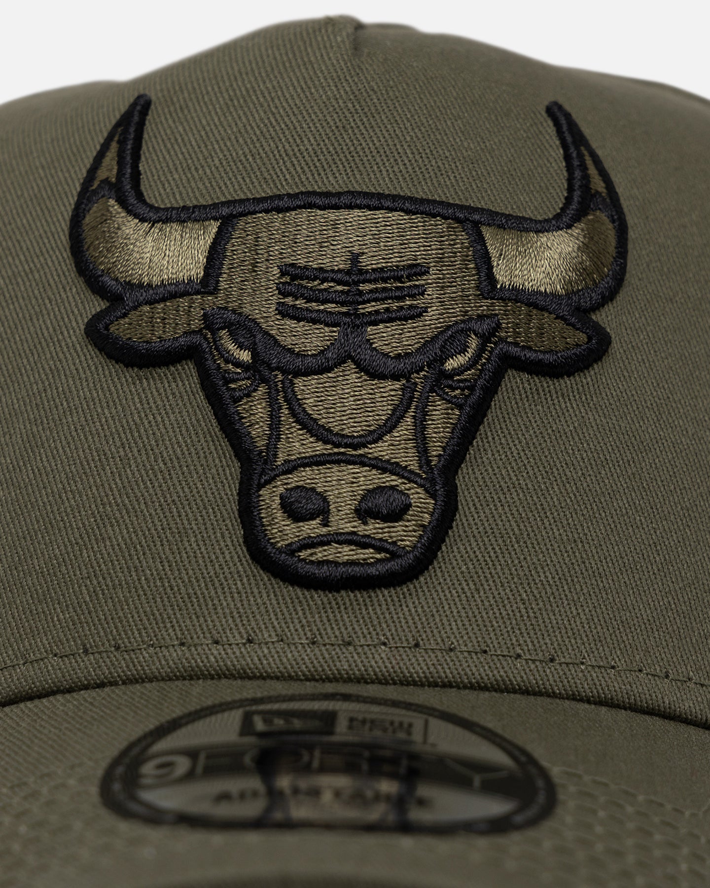 New Era Chicago Bulls 'Olive/Black' 9FORTY A-Frame Snapback Olive