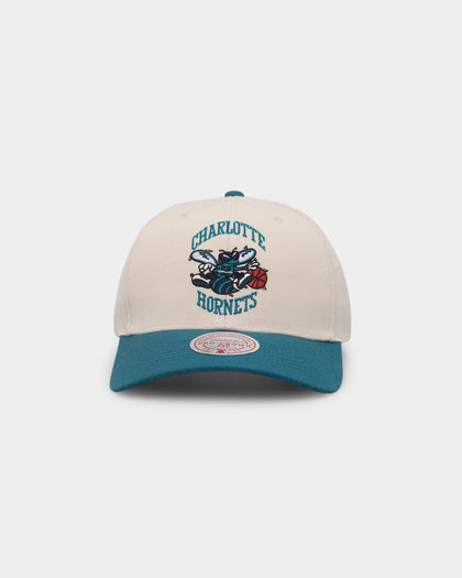 Mitchell & Ness Charlotte Hornets Vintage White Wool Snapback Vintage White