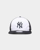 New Era New York Yankees 'Team Two-Tone' Prolight Old Golfer Trucker Snapback White/OTC