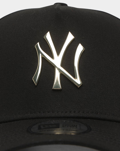 New Era New York Yankees 'Metal Badge' 9FORTY K-Frame Snapback Black/Gold Metallic