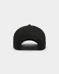 New Era Las Vegas Raiders 'Metal Badge' 9FORTY K-Frame Snapback Black/Black