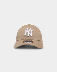 New Era New York Yankees 'Camel White' 9FORTY Casual Strapback Tumbleweed/White