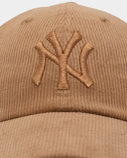 New Era New York Yankees Casual Classic Strapback Open Beige