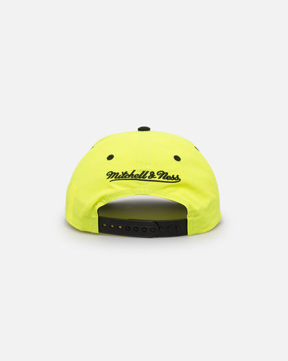 Mitchell & Ness Los Angeles Lakers Nylon Deadstock 2-Tone Snapback Neon Yellow/Black