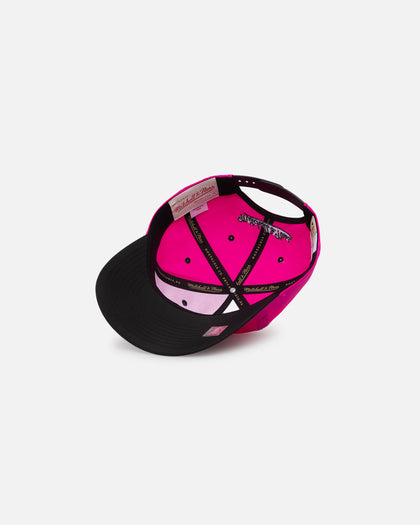 Mitchell & Ness San Antonio Spurs Nylon Deadstock 2-Tone Snapback Neon Pink/Black