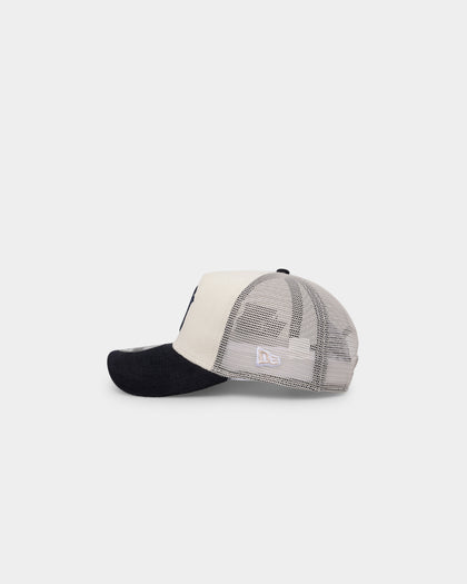 New Era New York Yankees '2-Tone Corduroy' Trucker Snapback Chrome/Navy