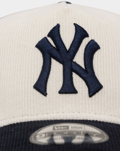 New Era New York Yankees '2-Tone Corduroy' Trucker Snapback Chrome/Navy