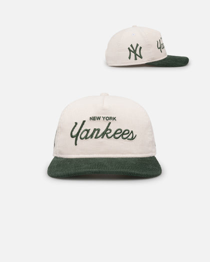 New Era New York Yankees 'Currency Corduroy' Golfer Pre-Curved Snapback Chrome White