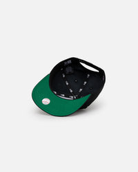 New Era New York Yankees Golfer Pre-Curved Snapback Black/OTC