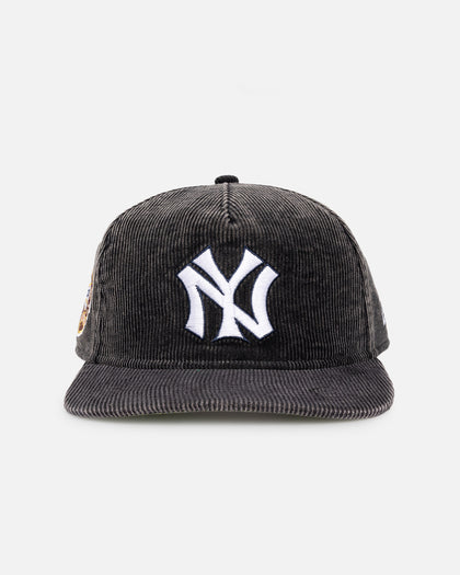 New Era New York Yankees 'Washed Corduroy Golfer' Pre-Curved Golfer Snapback Washed Black
