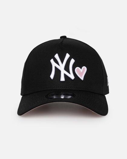 New Era New York Yankees 'Pink Satin Hearts' 9FORTY A-Frame Snapback Black/White
