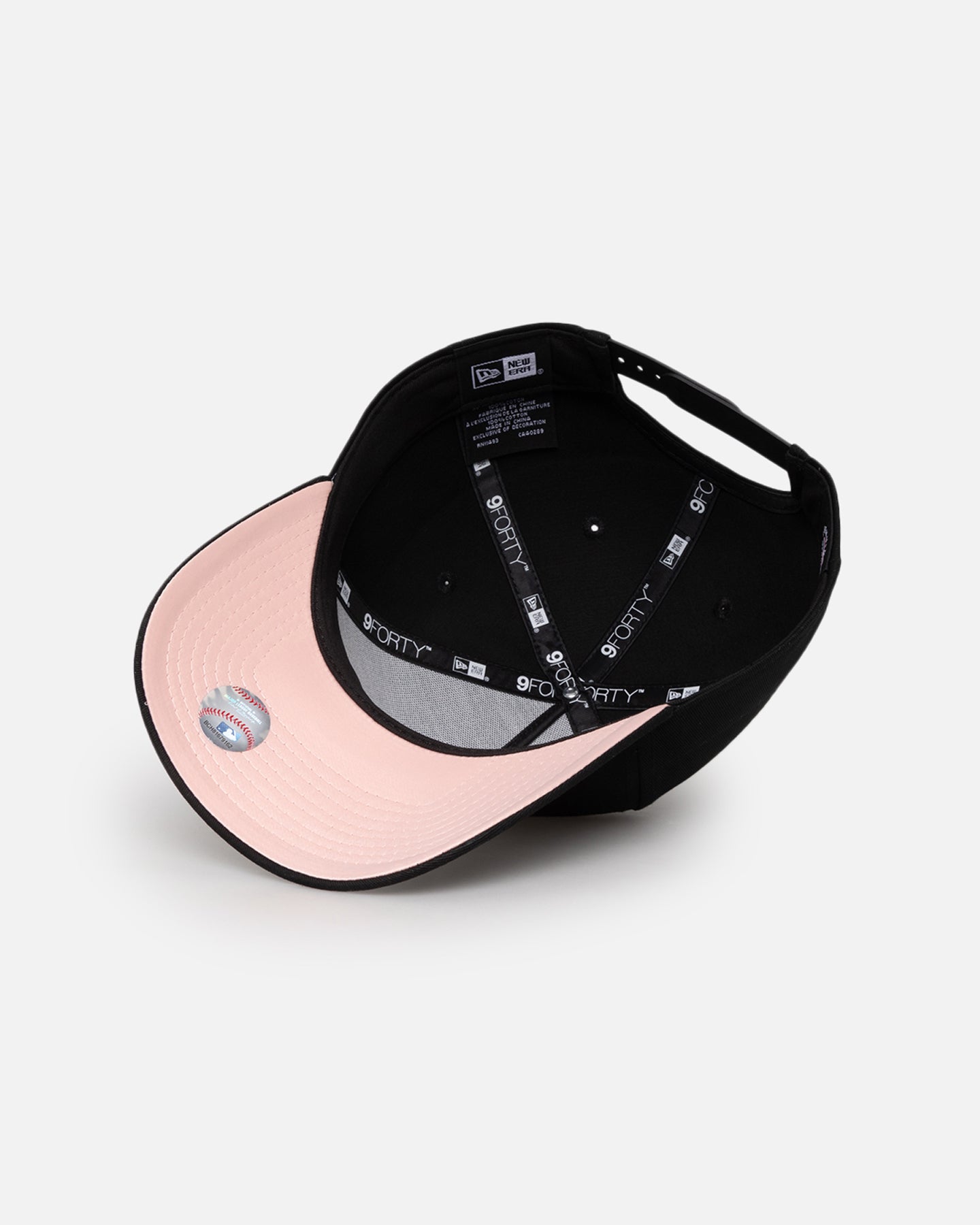 New Era New York Yankees 'Pink Satin Hearts' 9FORTY A-Frame
