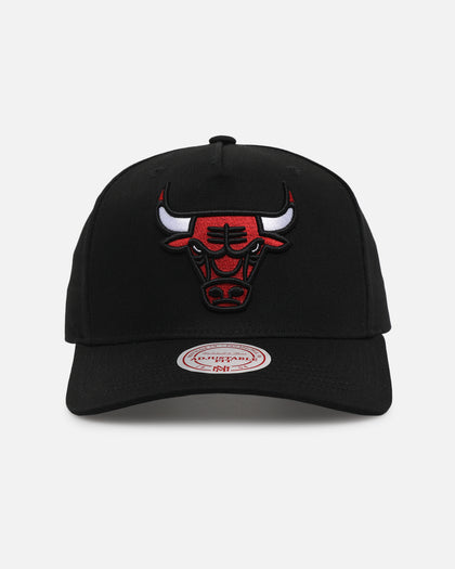Mitchell & Ness Chicago Bulls Team Colour Logo MVP Snapback Black