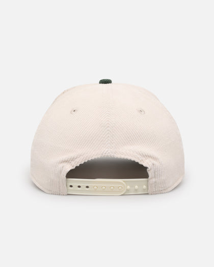 New Era New York Yankees 'Heritage Golf' Pre-Curved Golfer Snapback Chrome White