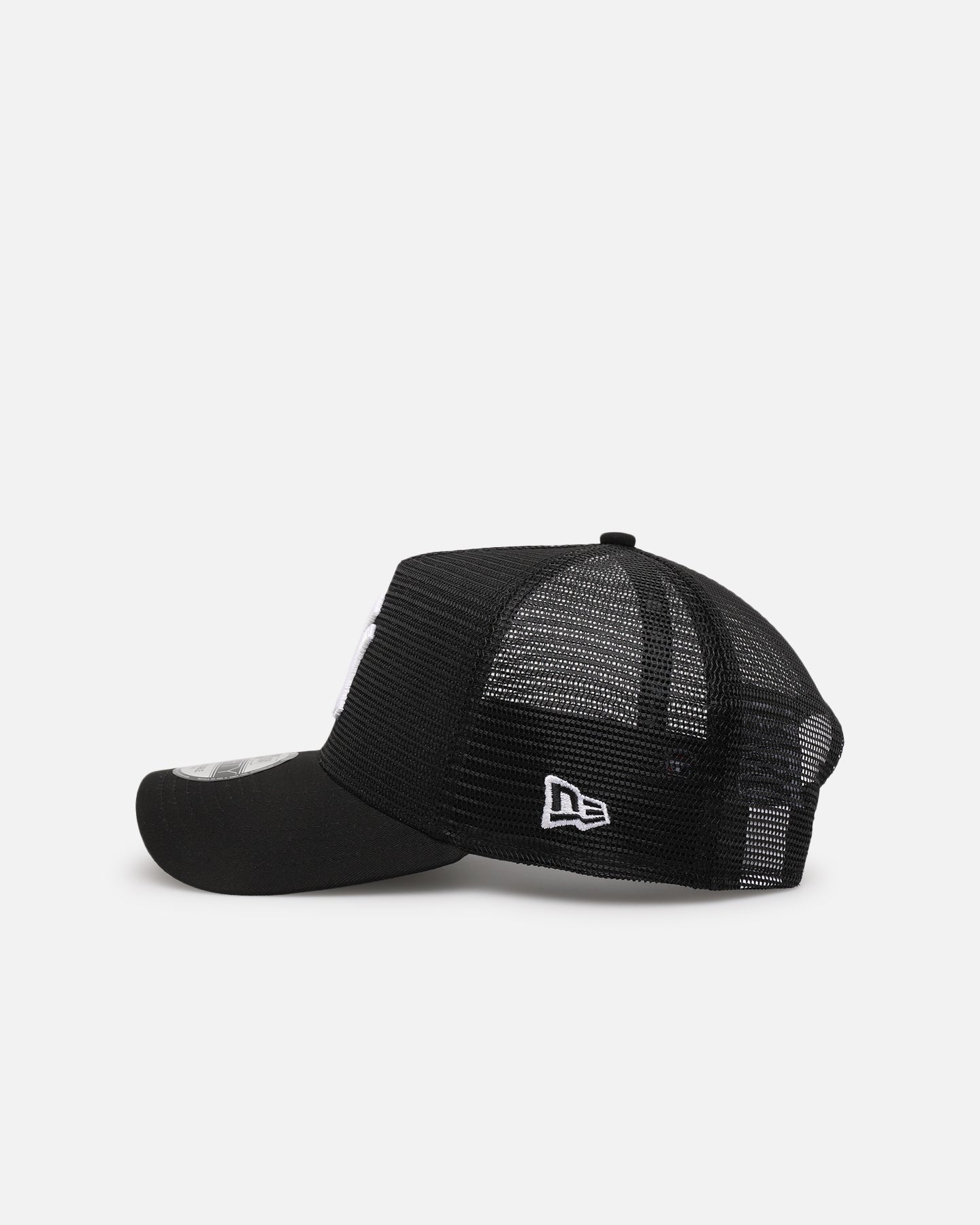 New Era New York Yankees 'Black All Over Mesh' 9FORTY A-Frame
