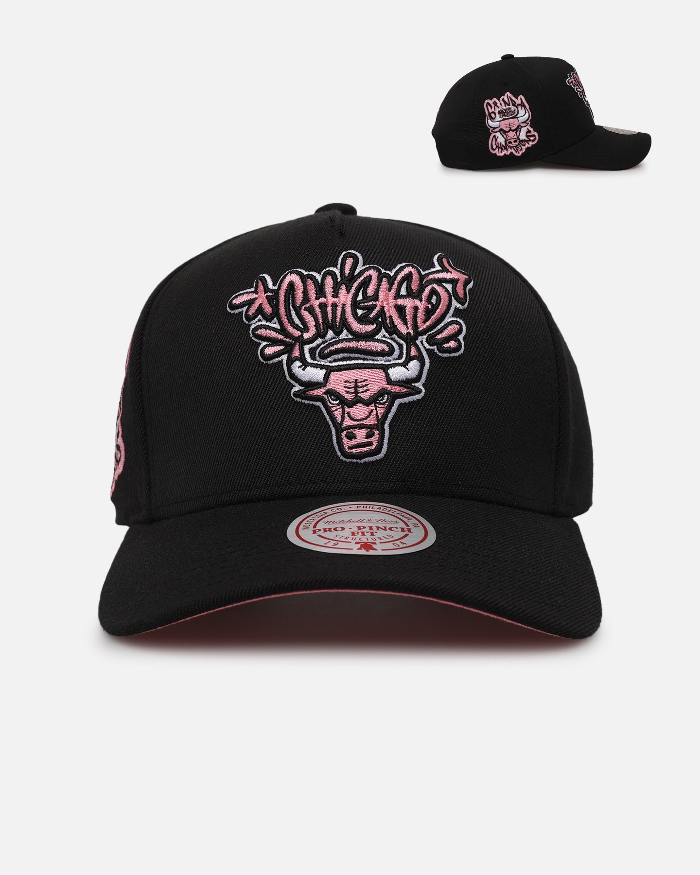 Mitchell & Ness Chicago Bulls Champs Graffiti Pro Crown Snapback
