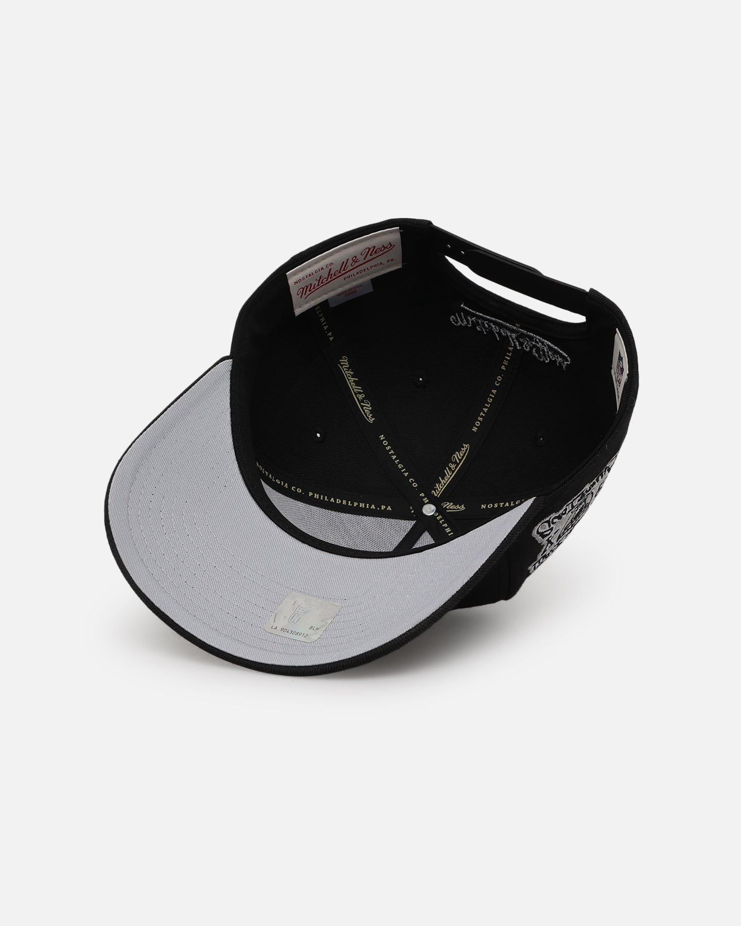 Mitchell & Ness Las Vegas Raiders Champs Graffiti Pro Crown
