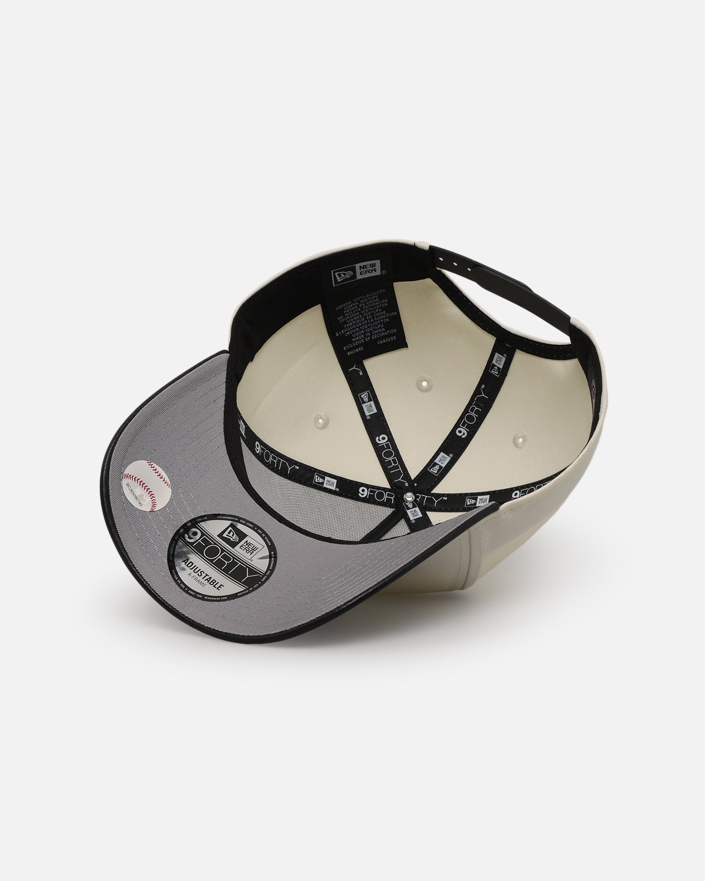 New Era New York Yankees 'Leather Visor' 9FORTY A-Frame Snapback