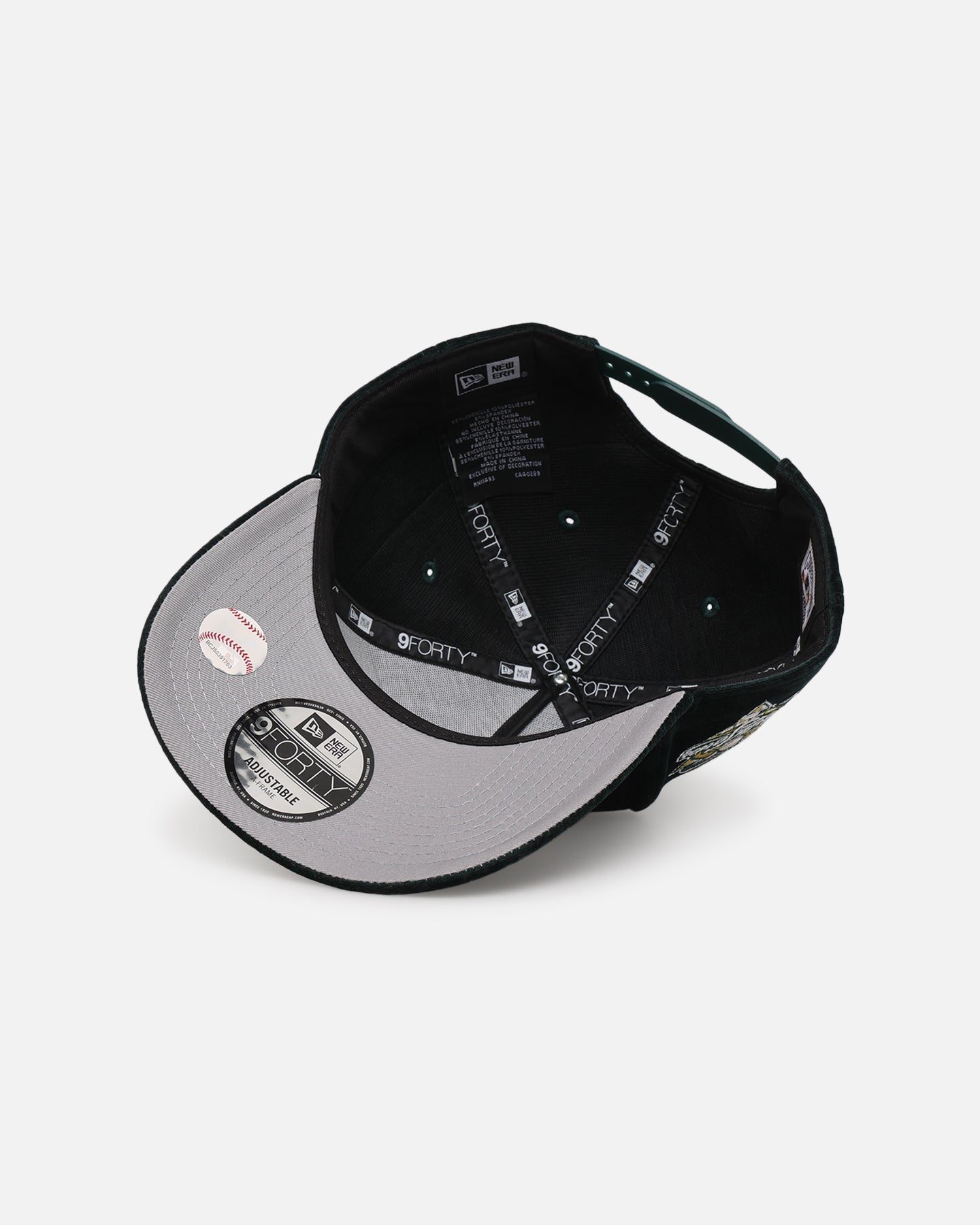 New Era New York Yankees 'Plush Chenille' 9FORTY A-Frame Snapback