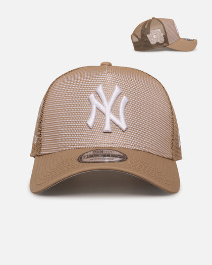 New Era New York Yankees 'Polychromatic Mesh' 9FORTY A-Frame Snapback Camel