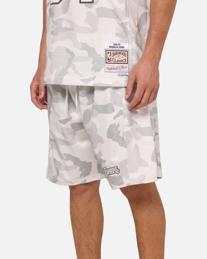 Mitchell & Ness Los Angeles Lakers Snow Camo Authentic Mesh Shorts White