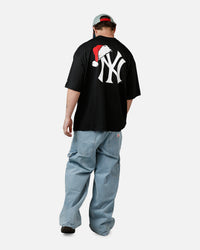 New Era New York Yankees 'All I Want For Christmas' Santa T-Shirt Black